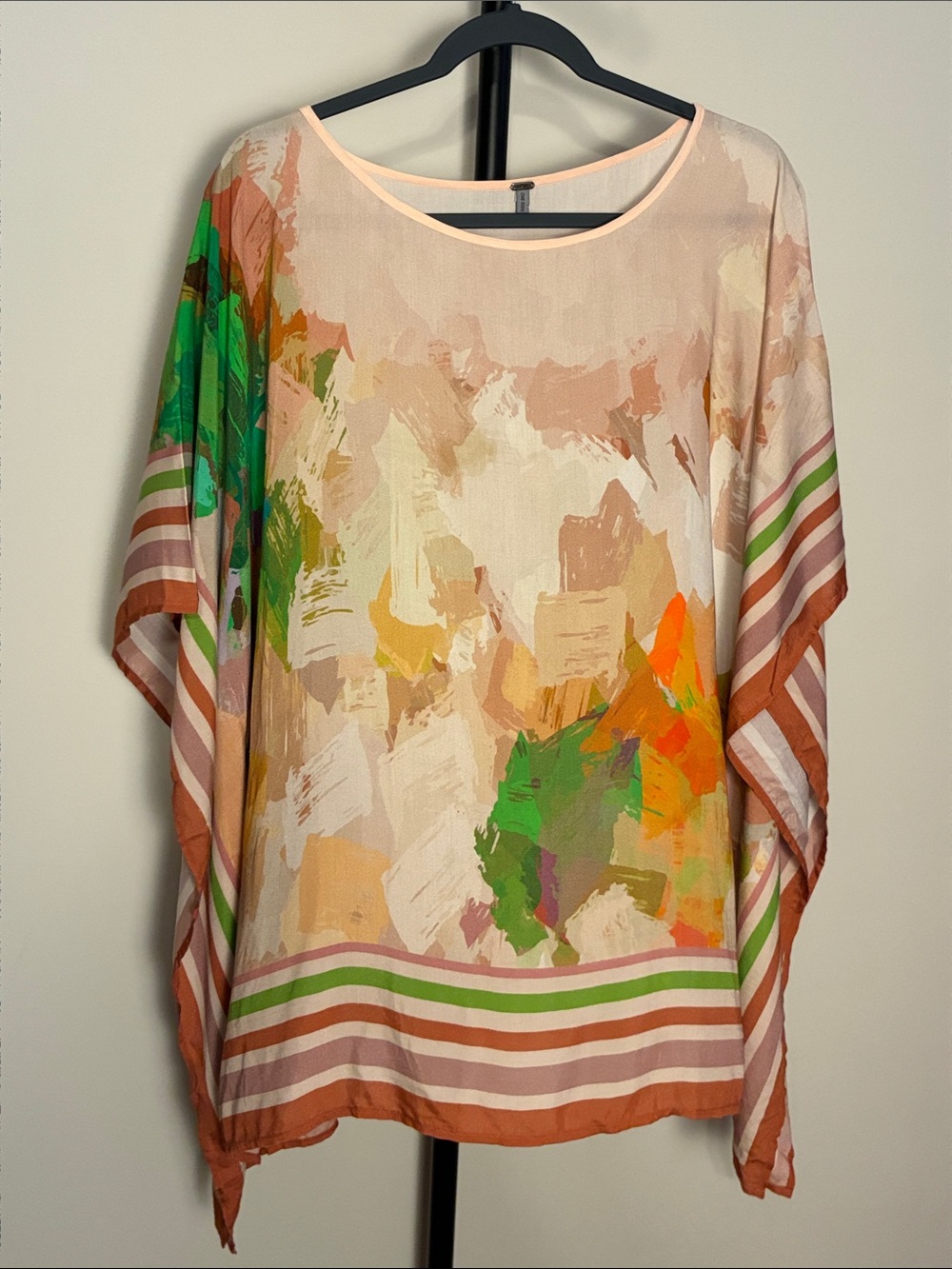 Light Multi-Color Abstract Print Women's Poncho Shrug